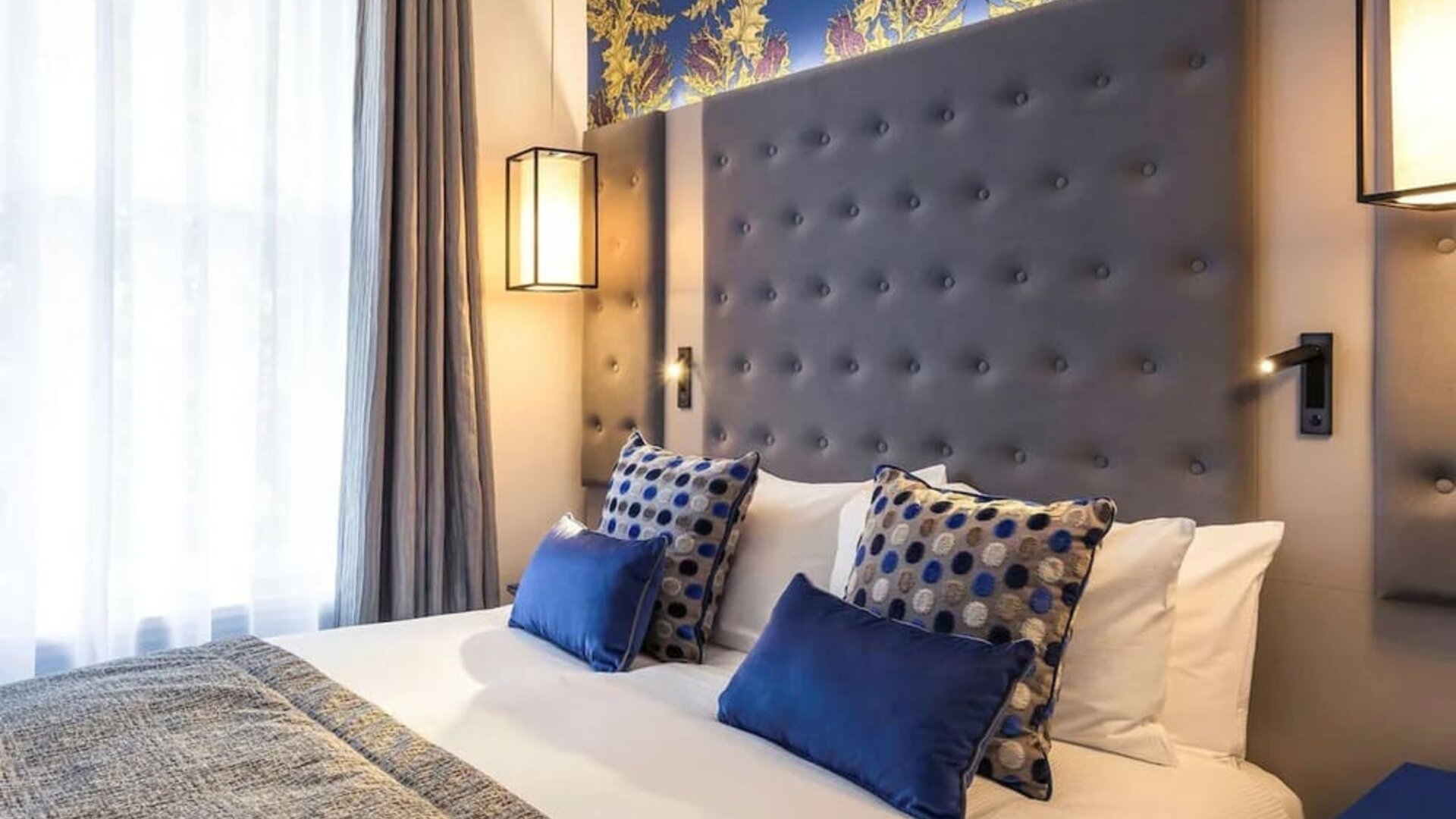 King bed at Mercure London Hyde Park Hotel.