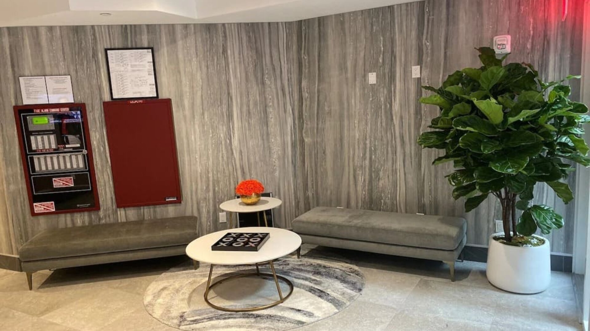 Lobby area at Wingate By Wyndham New York Midtown South/5th Ave.