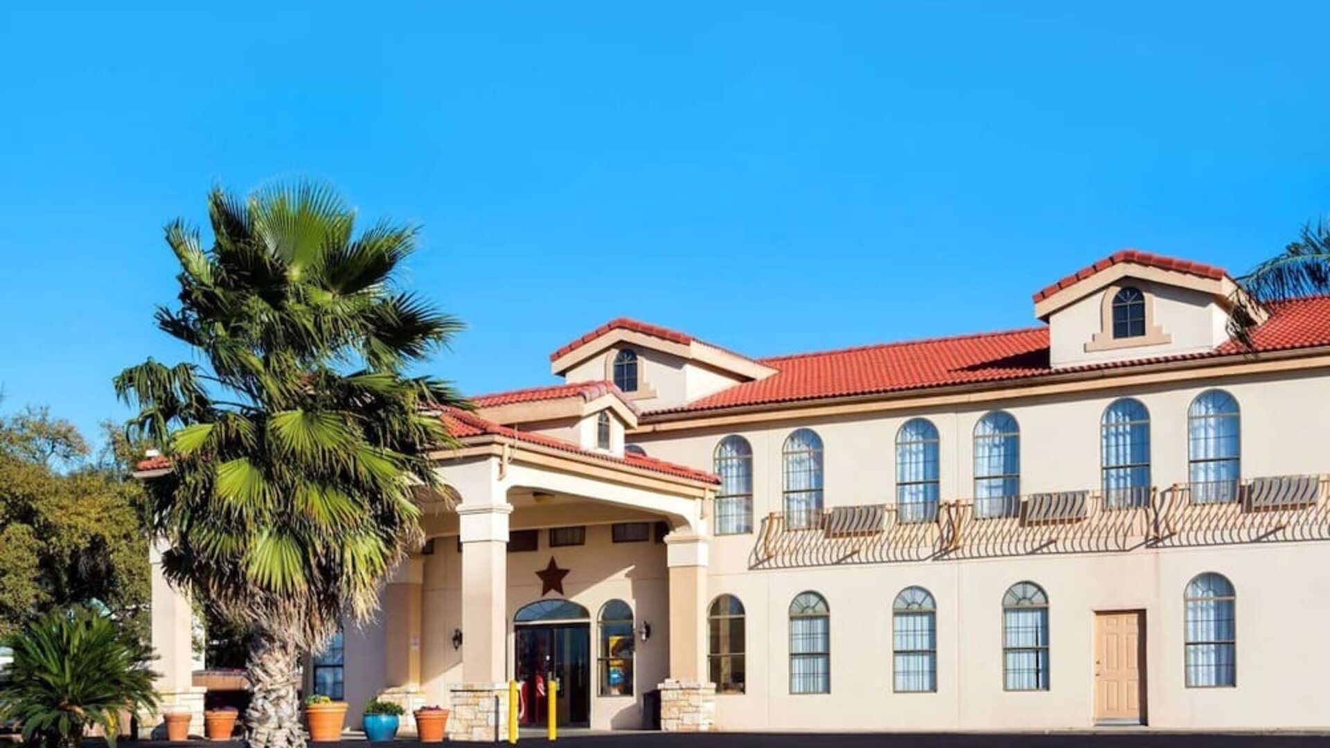 Hotel exterior at Days Inn By Wyndham San Antonio Northwest/Seaworld.
