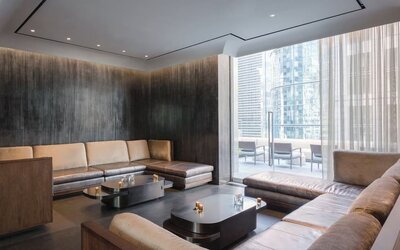 Lounge and coworking space at The Knickerbocker Hotel.