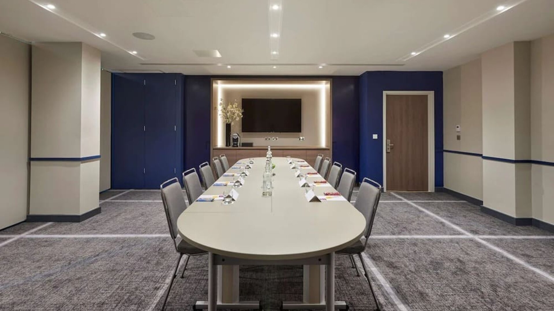 Professional meeting room at Hyatt Place London Heathrow Airport.
