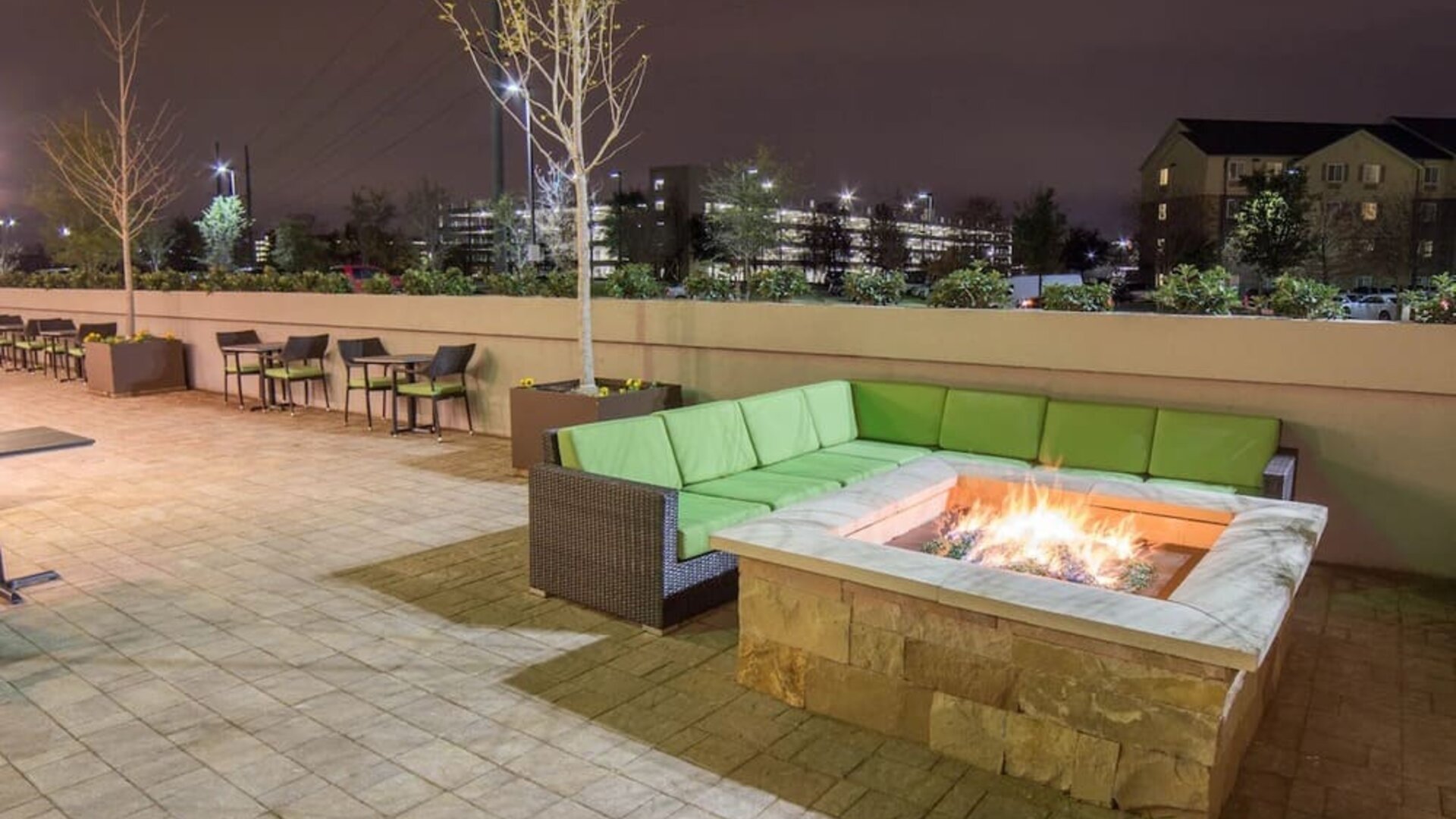 Fire pit at Holiday Inn - Trophy Club.