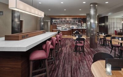 Hotel bar at Courtyard Bossier City.