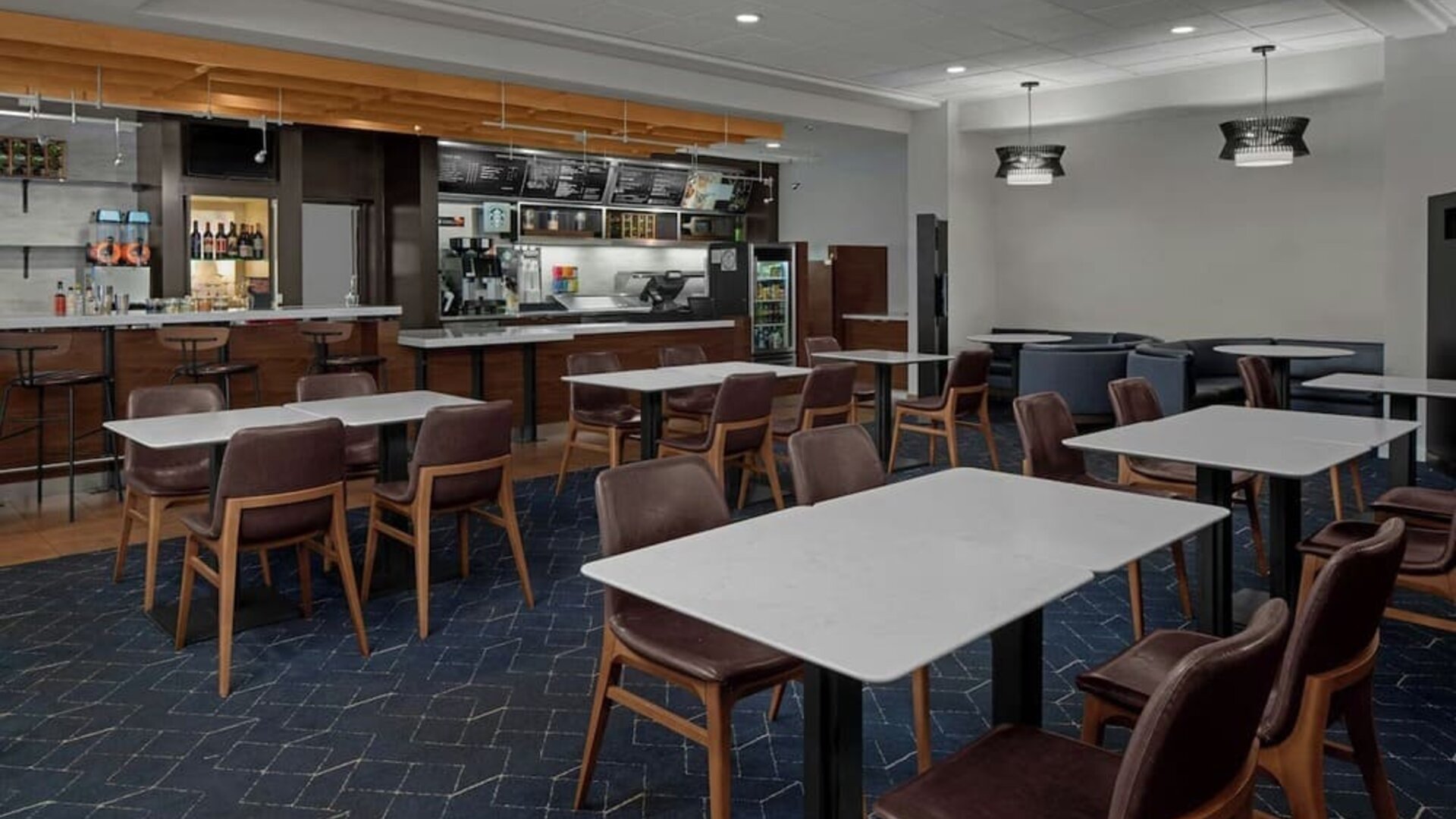 Dining area perfect for coworking at Courtyard By Marriott Cypress Anaheim.