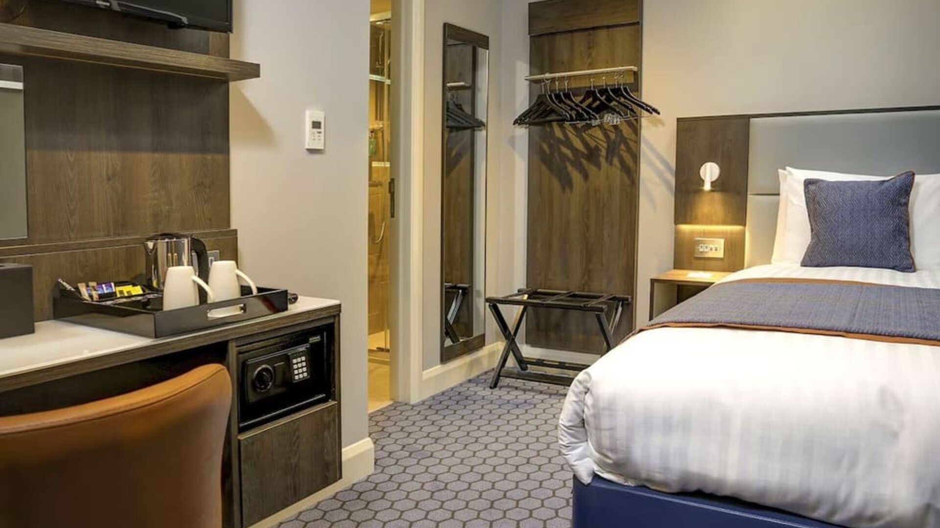 Day use room with work desk and private bathroom at Best Western Plus Vauxhall Hotel.