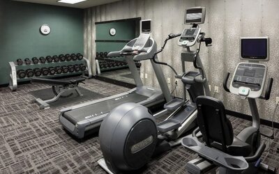 Fitness center at Courtyard By Marriott Santa Clarita Valencia.