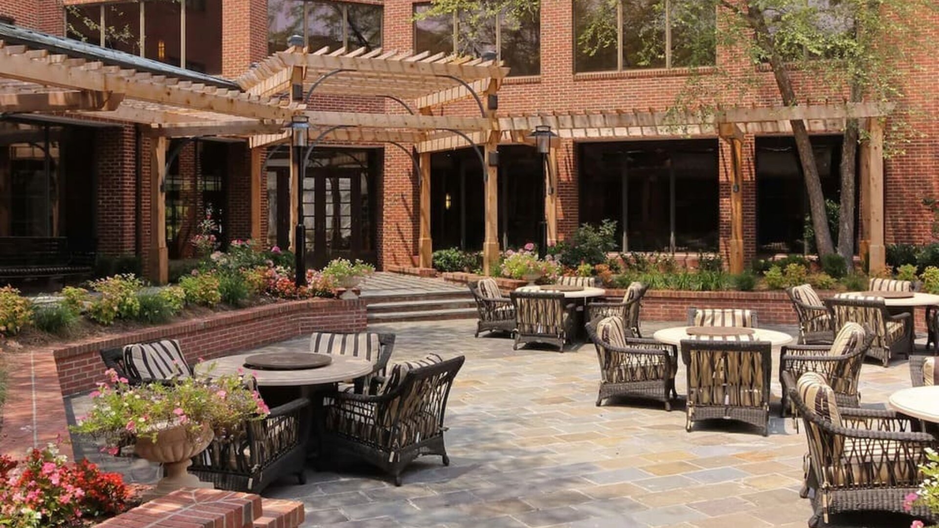 Picnic area perfect for coworking at DoubleTree Suites By Hilton Hotel Charlotte - SouthPark.