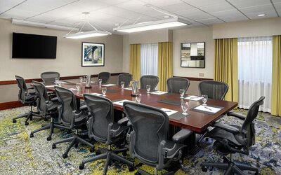 Professional meeting room at DoubleTree Suites By Hilton Hotel Charlotte - SouthPark.
