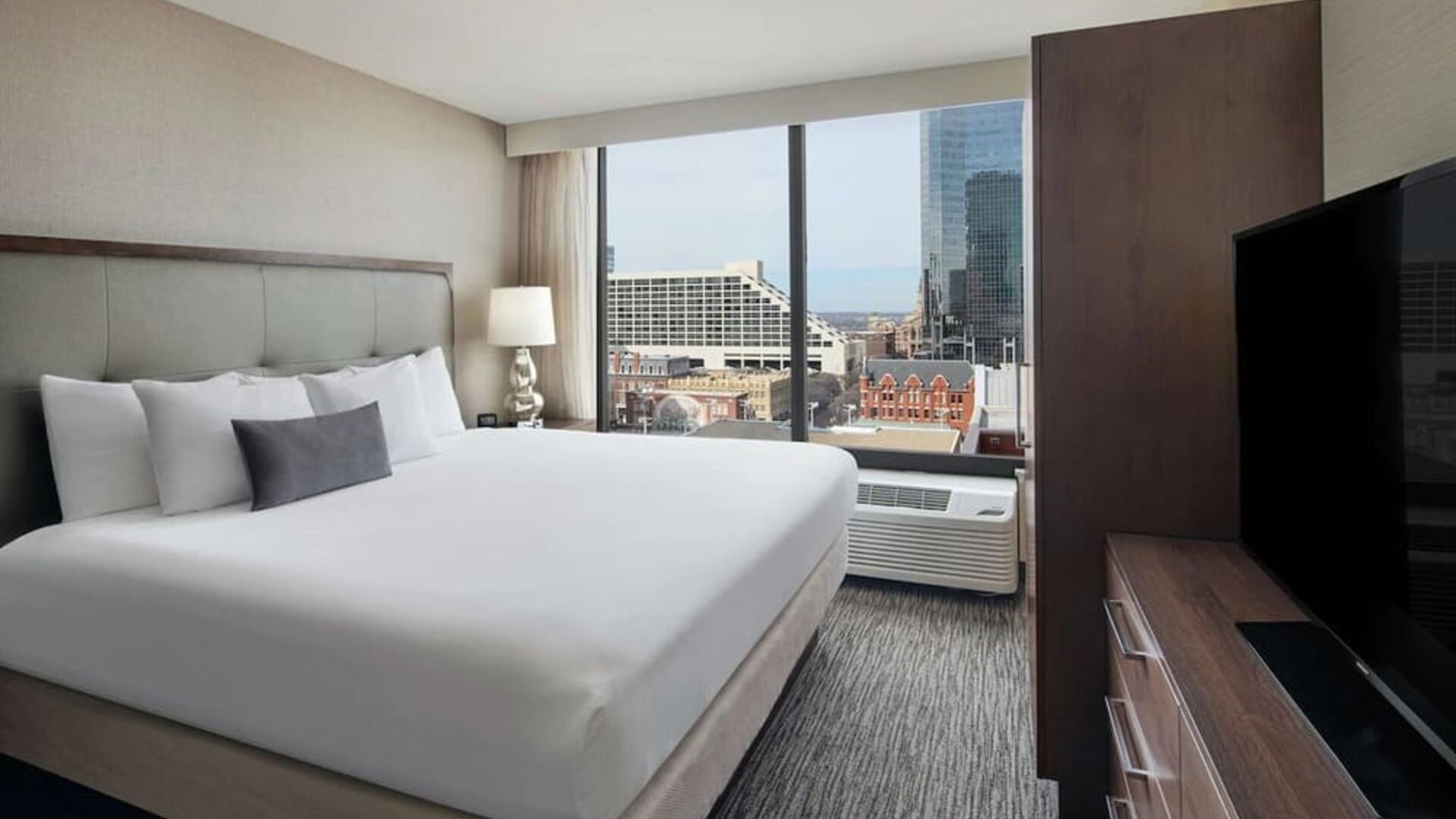 Day use room with natural light at Embassy Suites By Hilton Fort Worth Downtown.
