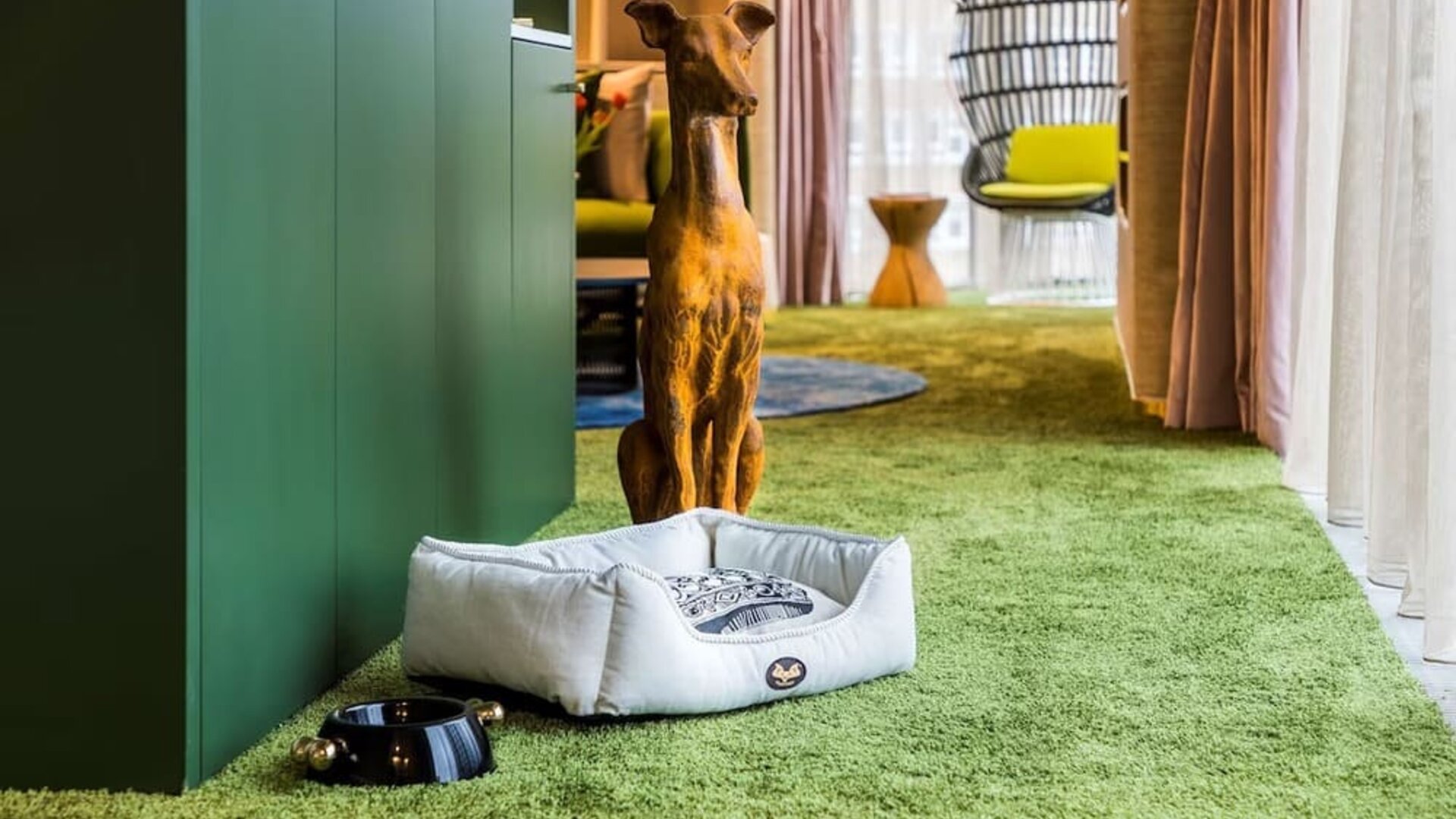 Pet friendly amenities at nhow London.