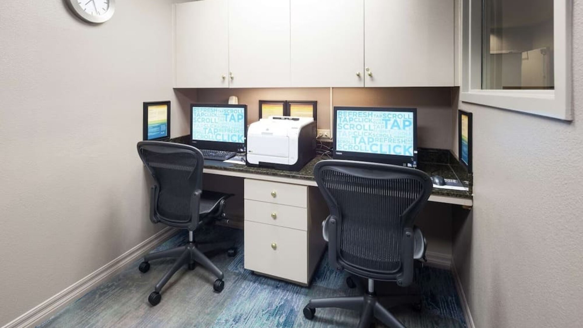 Business center available at Hilton Garden Inn Sacramento/South Natomas.