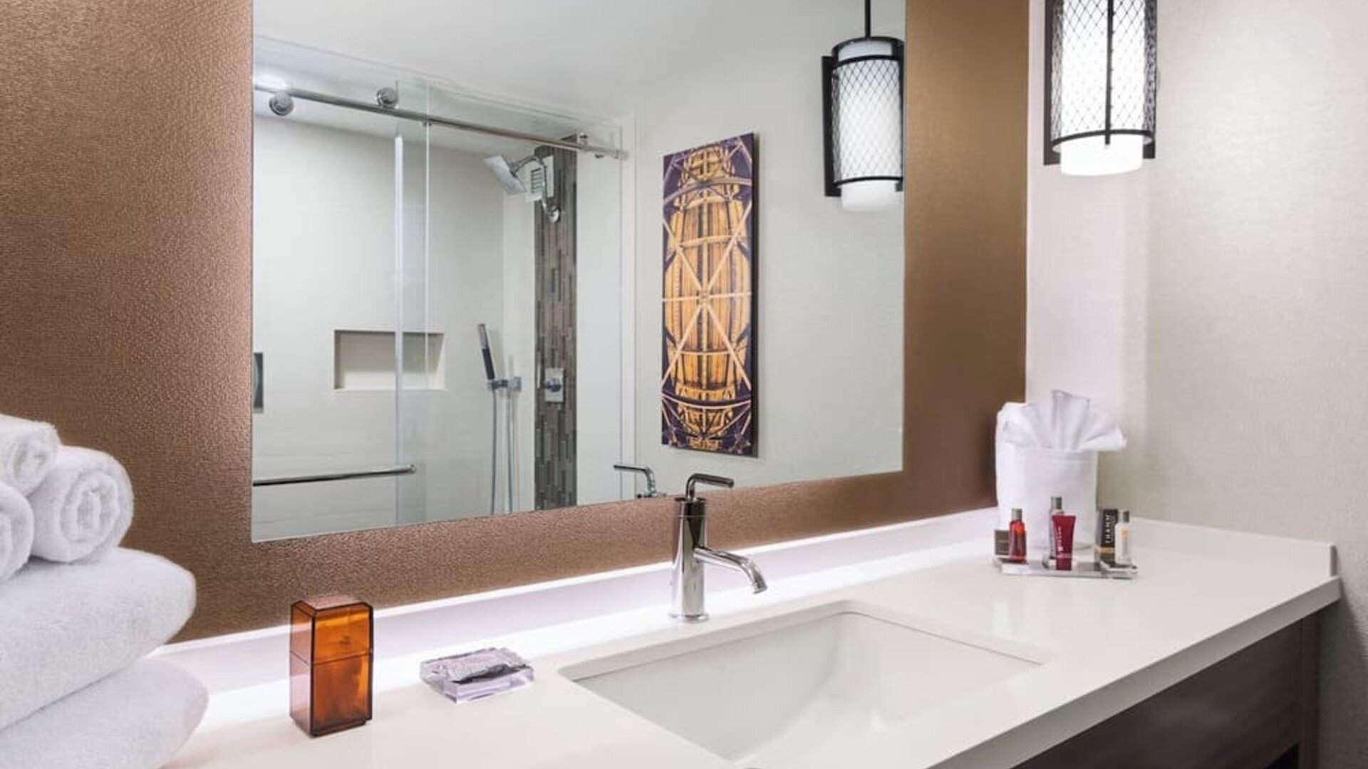 Guest bathroom with shower at Marriott Baton Rouge.