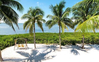 each seating and access at Parrot Key Hotel & Villas.