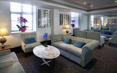 Comfortable lobby lounge at The Wellington by Blue Orchid Hotel (FKA The Rochester).