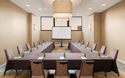 Professional meeting room at The Westin Crystal City Reagan National Airport.