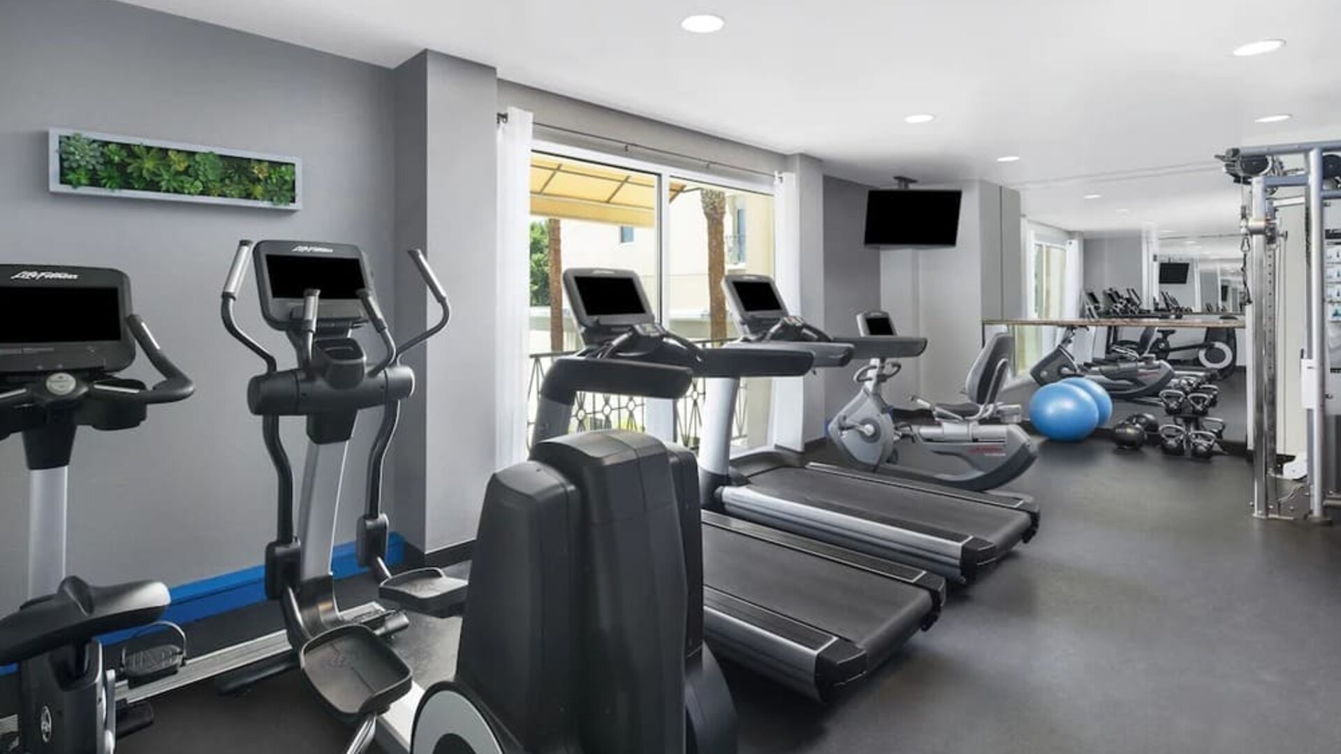 Fitness center at Hyatt Regency Valencia.