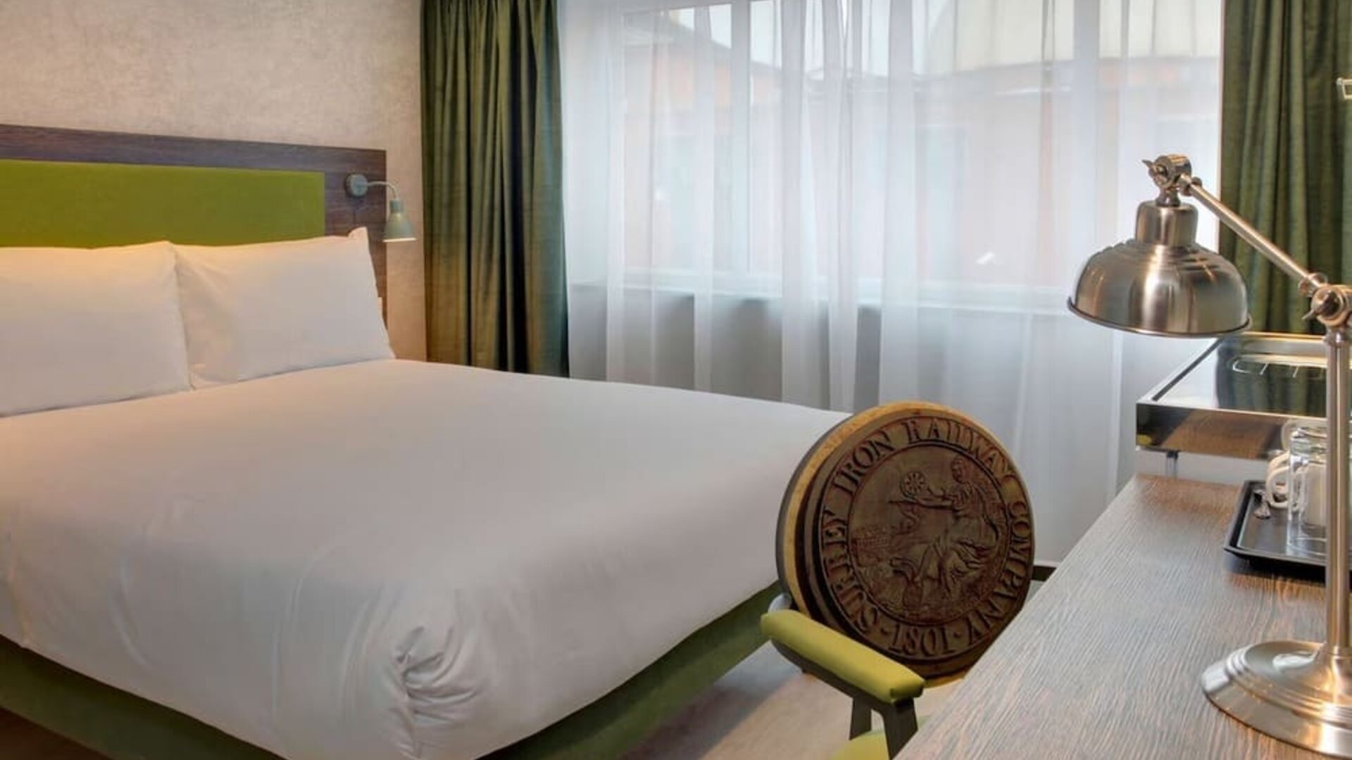 Day use room with work desk at Aparthotel Best Western Plus London Croydon.