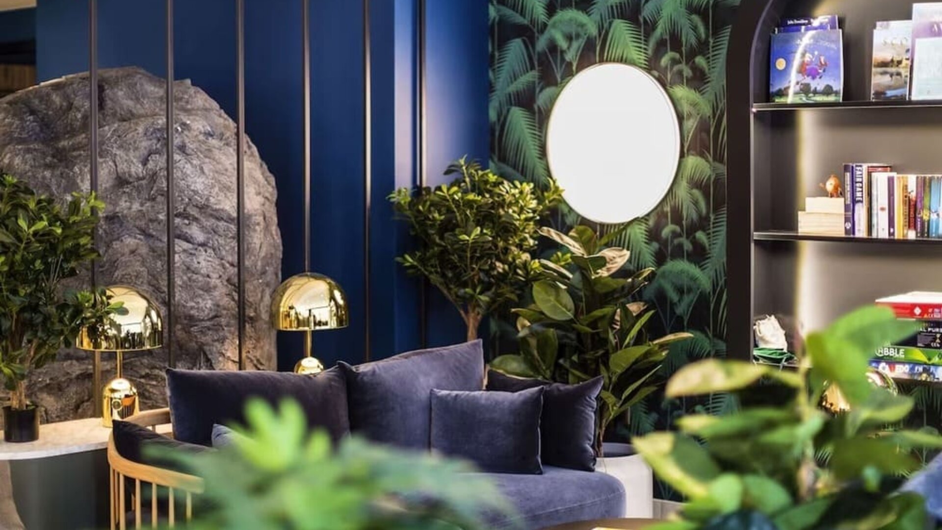 Lobbu lounge at Adagio Aparthotel Edinburgh Royal Mile.
