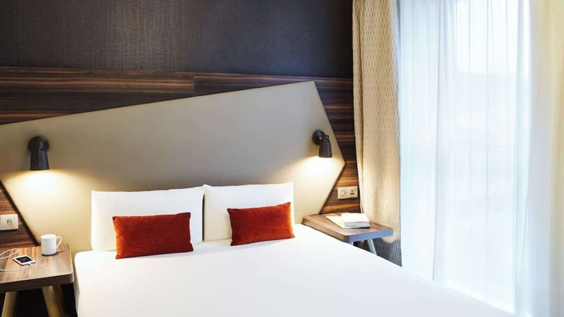 Day use king bed at Adagio Aparthotel Edinburgh Royal Mile.
