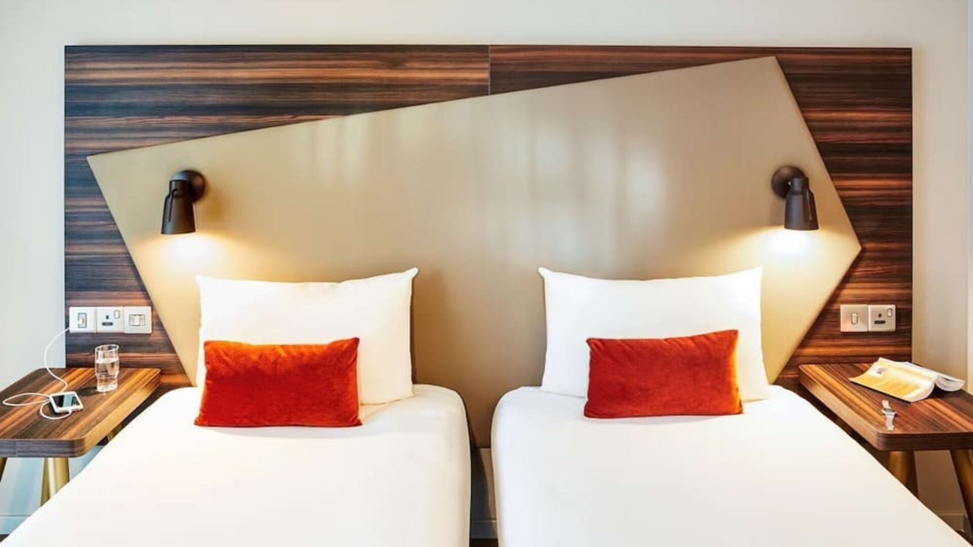 Day use twin room at Adagio Aparthotel Edinburgh Royal Mile.
