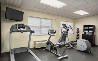 Fitness center at Hampton Inn Phoenix-Midtown-Downtown Area.
