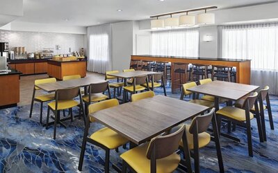 Dining area perfect for coworking at Fairfield Inn By Marriott Denver Airport.