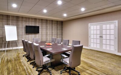 Meeting room at Courtyard By Marriott Charlotte Airport/Billy Graham Parkway.