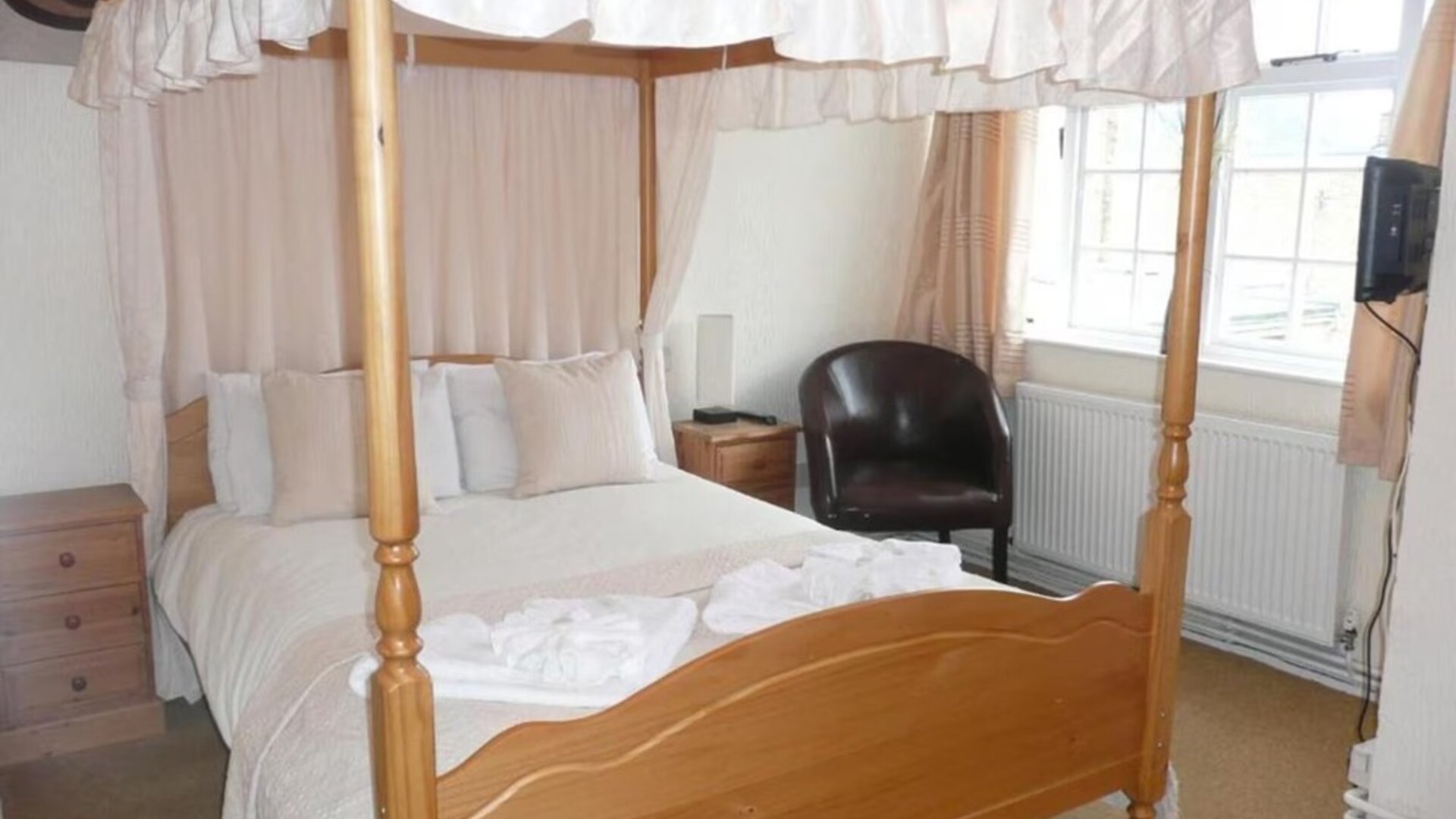 Day use room with lounge chari at Rothwell House Hotel.