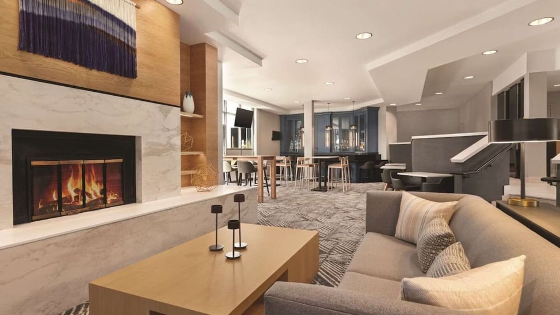 Lobby and coworking lounge at Radisson Hotel Sunnyvale Silicon Valley.