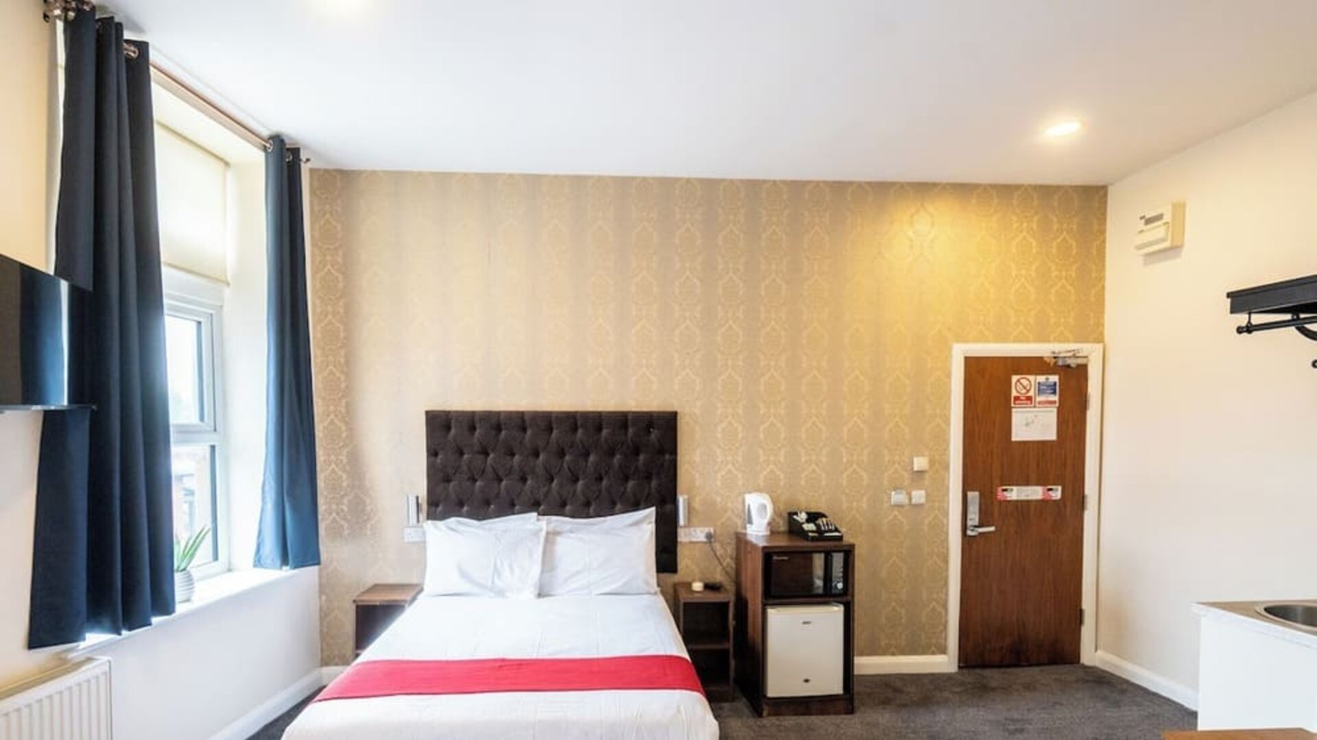 Standard day use room at Trivelles Seaforth Hotel.