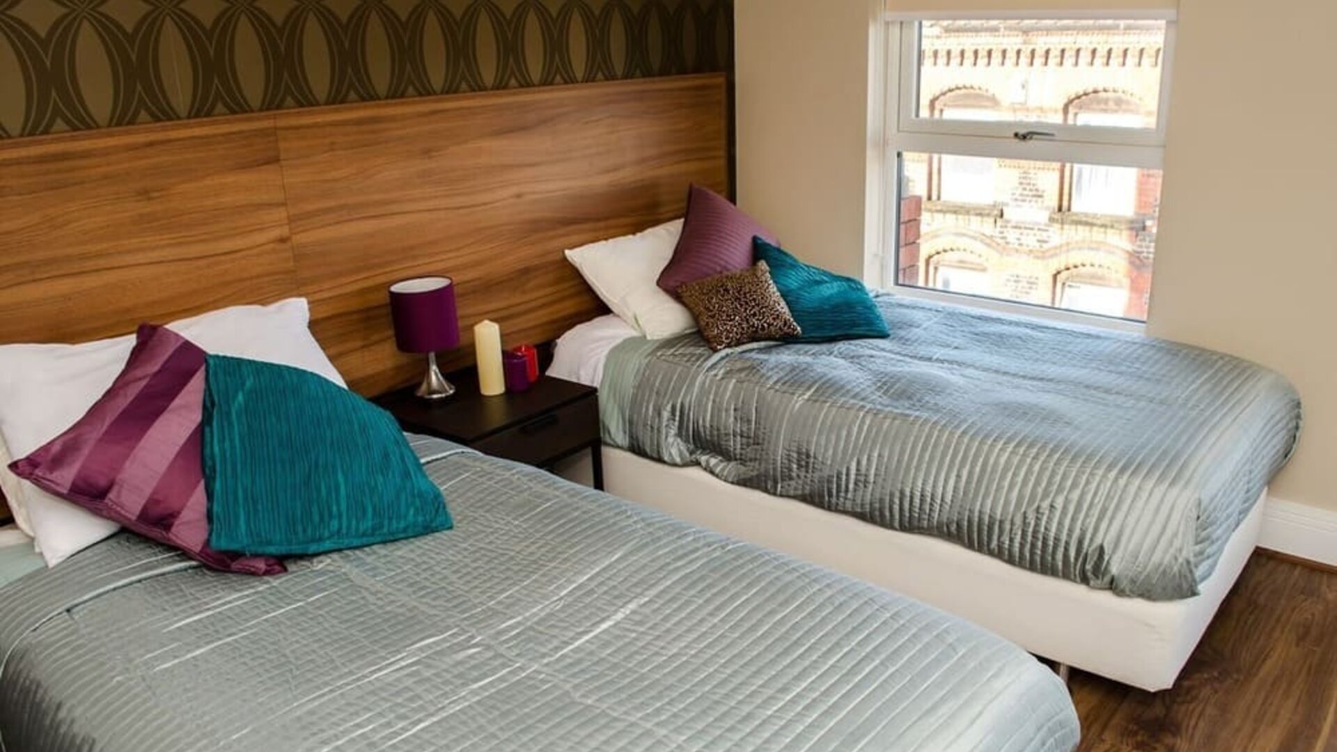 Day use twin room at Trivelles Liverpool Hotel.