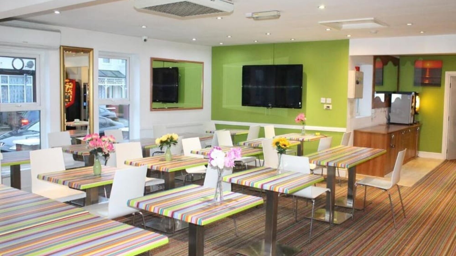 Dining area at Euro Wembley - Elm Hotel.