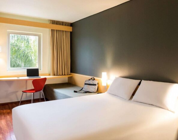 Ibis Monterrey Valle