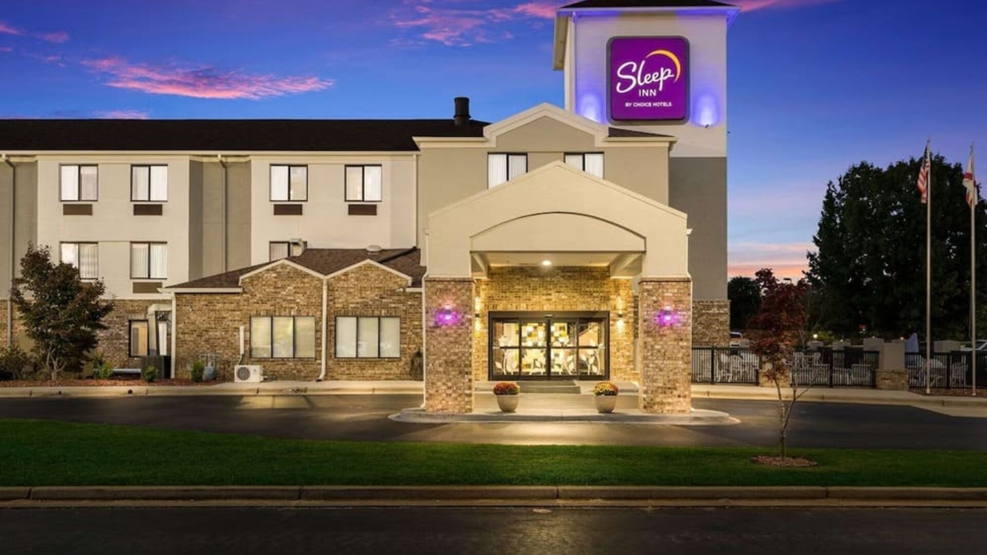 Hotel exterior at Spark By Hilton Oxford.