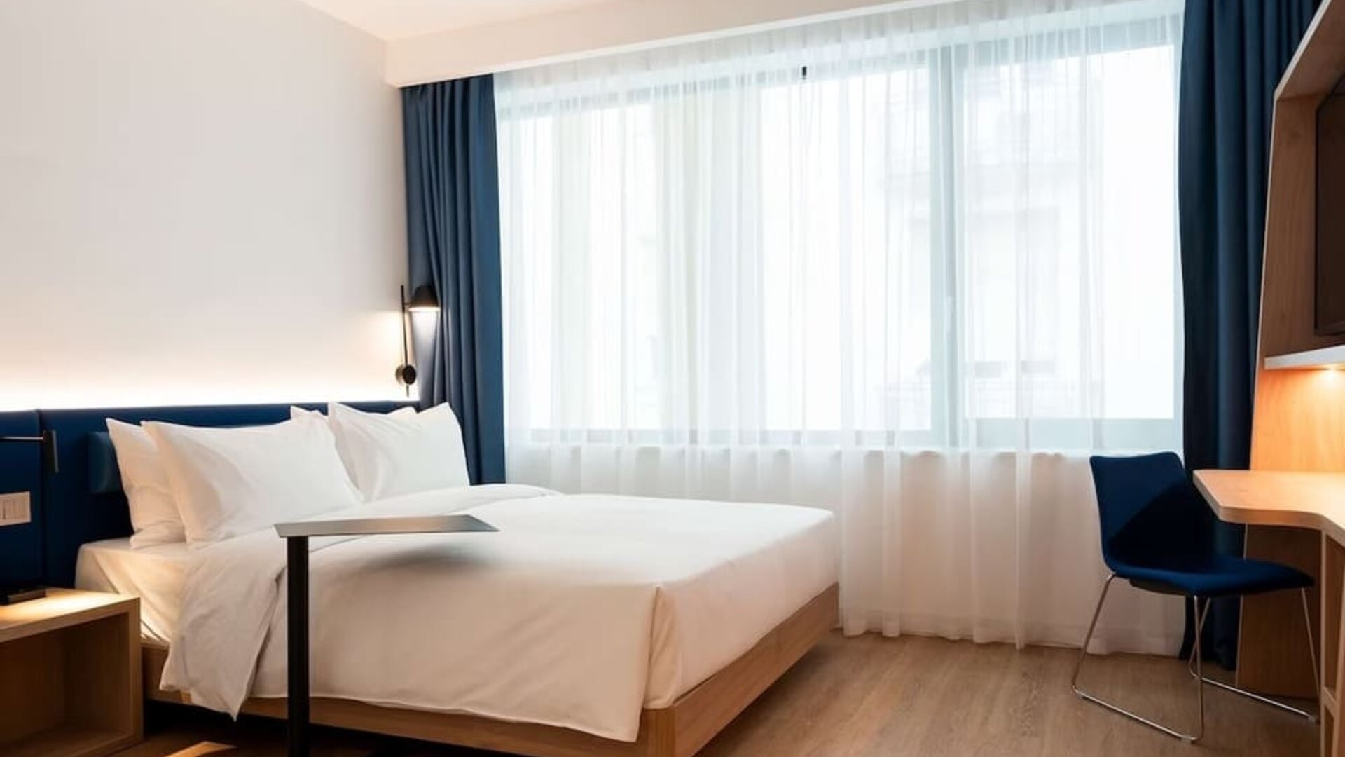 Romantic king room at Hampton By Hilton Budapest City Centre.