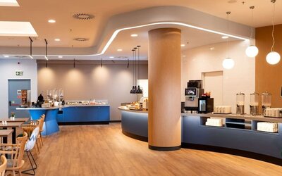 Dining area at Hampton By Hilton Budapest City Centre.