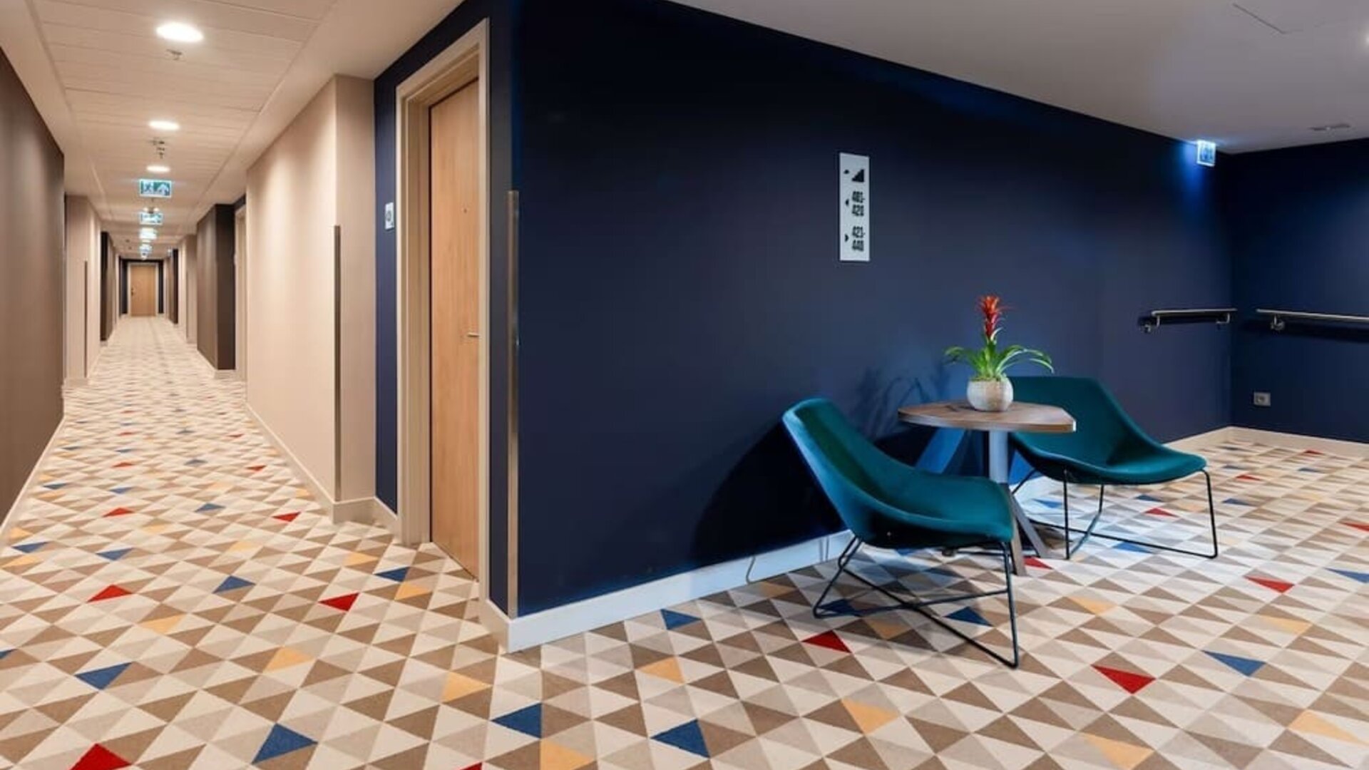 Hotel coworking at Hampton By Hilton Budapest City Centre.