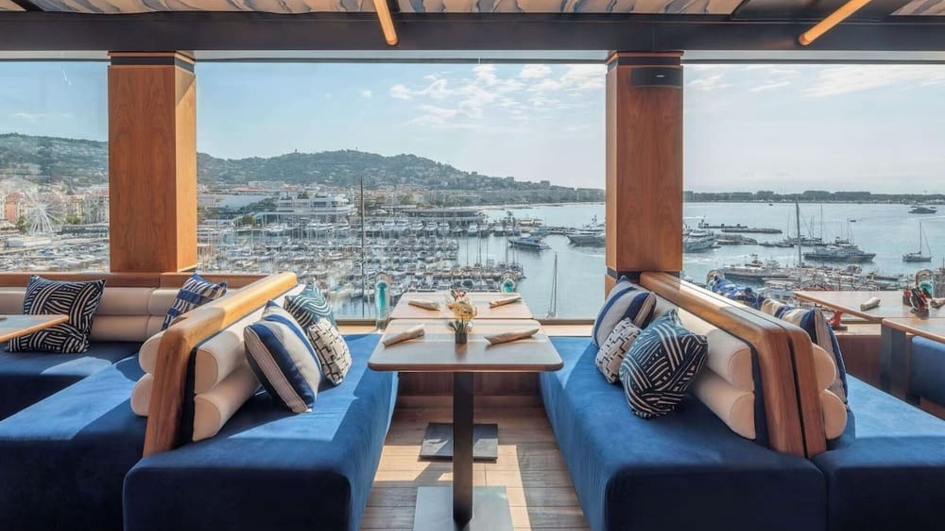 Lounge area at Canopy By Hilton Cannes.