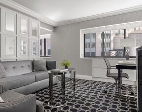 King room with lounge at The Muse New York.