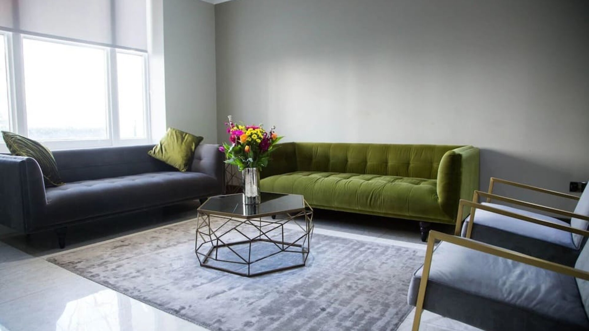 Lobby lounge at The Bayswater Inn Hotel.