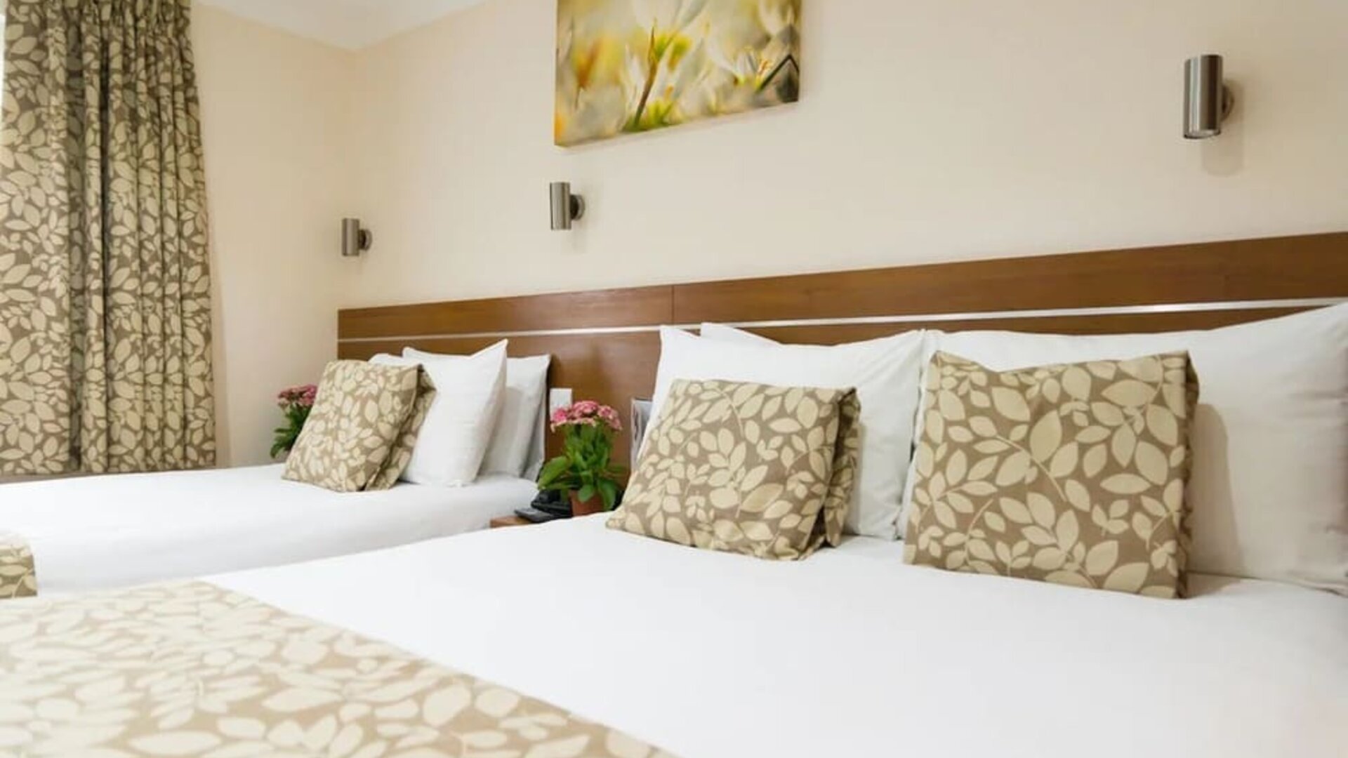 Day use twin room at The Bayswater Inn Hotel.