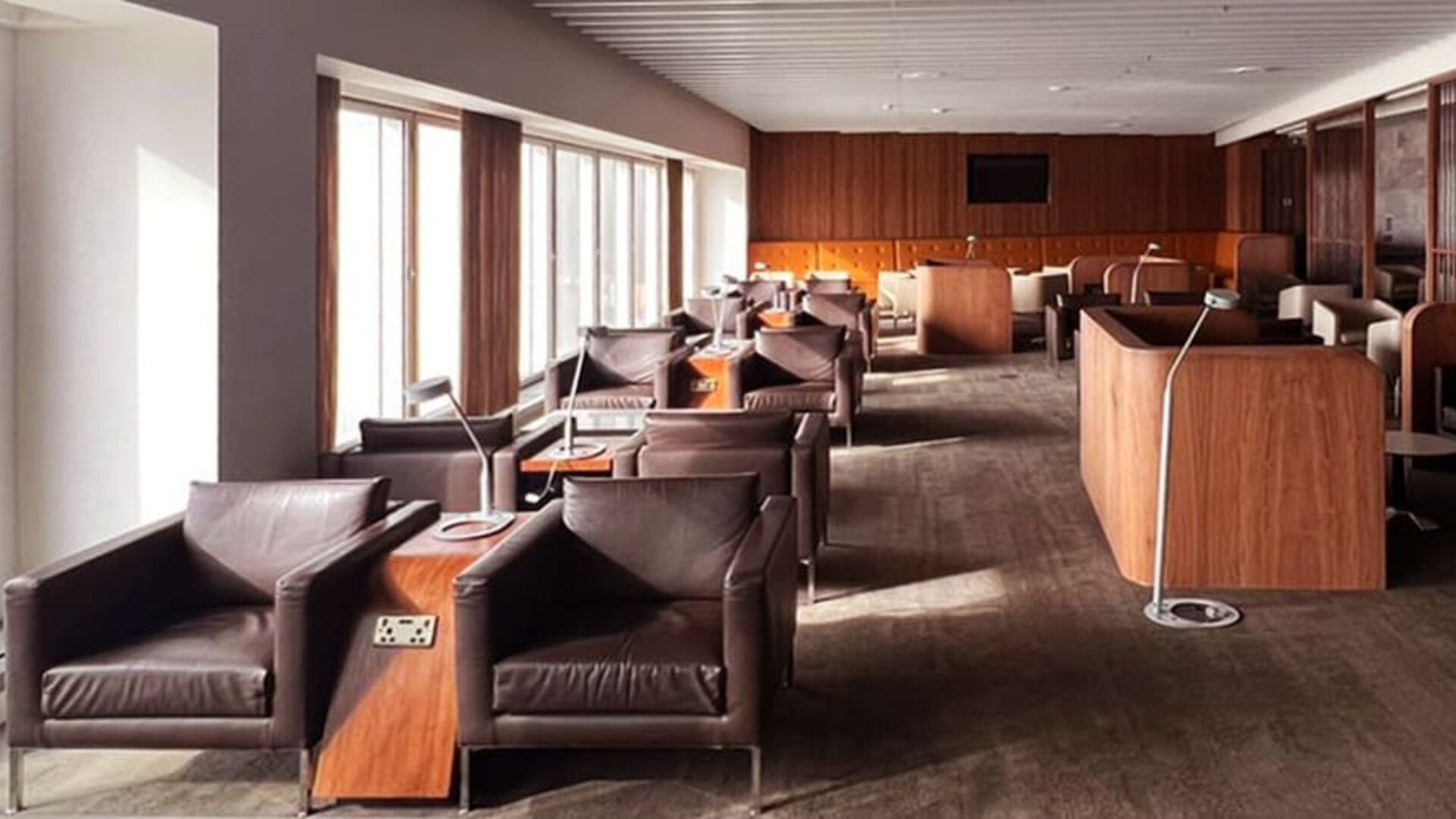 Ample seats with natural light perfect for coworking at Blush Lounge By Plaza Premium Group, Departures (LHR).