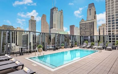 Rooftop pool at Viceroy Chicago.