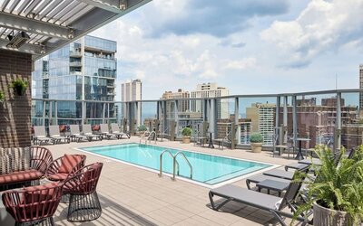 Outdoor pool at Viceroy Chicago.