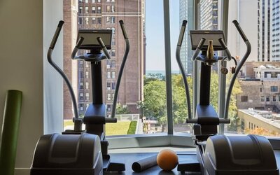 Fitness center at Viceroy Chicago.