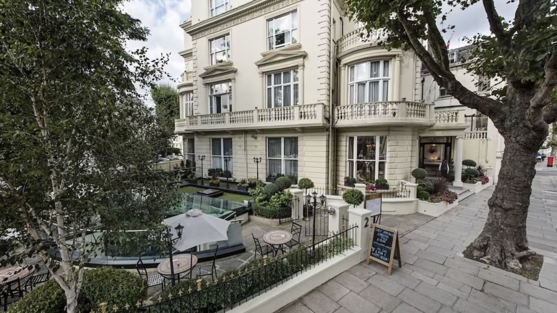 Exterior of The Colonnade Hotel.