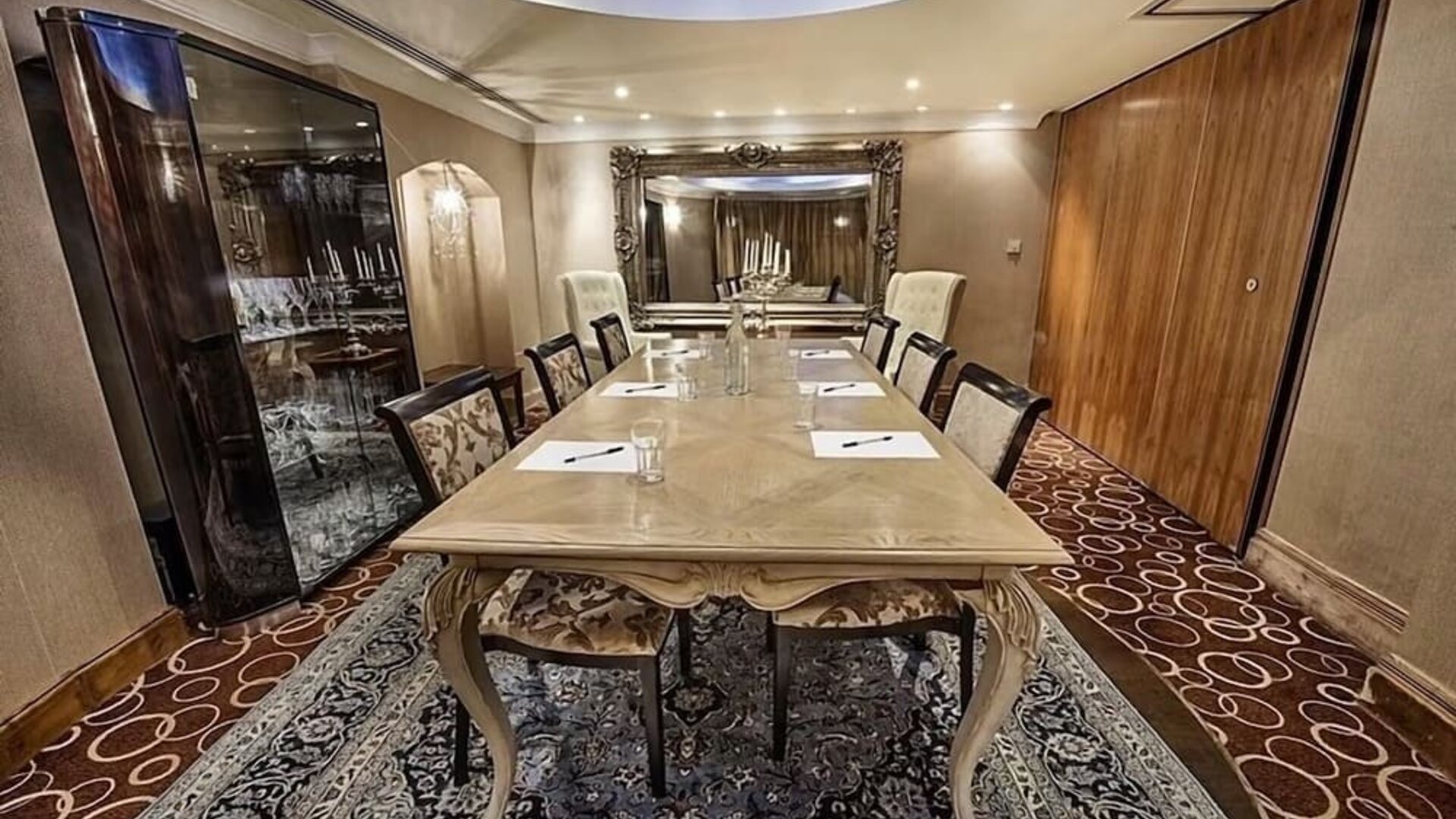 Professional meeting room at The Colonnade Hotel.