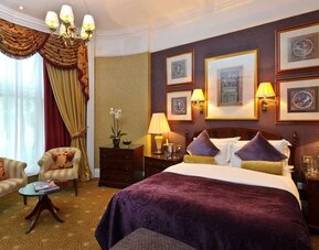 Day use room with lounge seatting at The Colonnade Hotel.