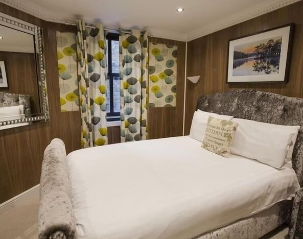 Day use room at Cheshire Hotel.