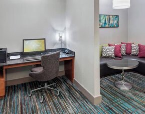 Business center available at Residence Inn By Marriott Hattiesburg.
